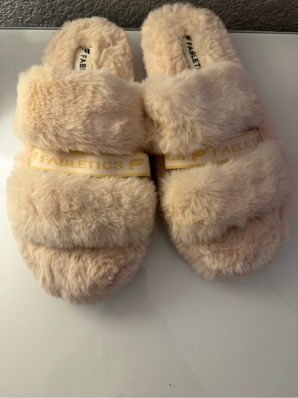 Fabletics Women's Plush Slide Slippers in Cream